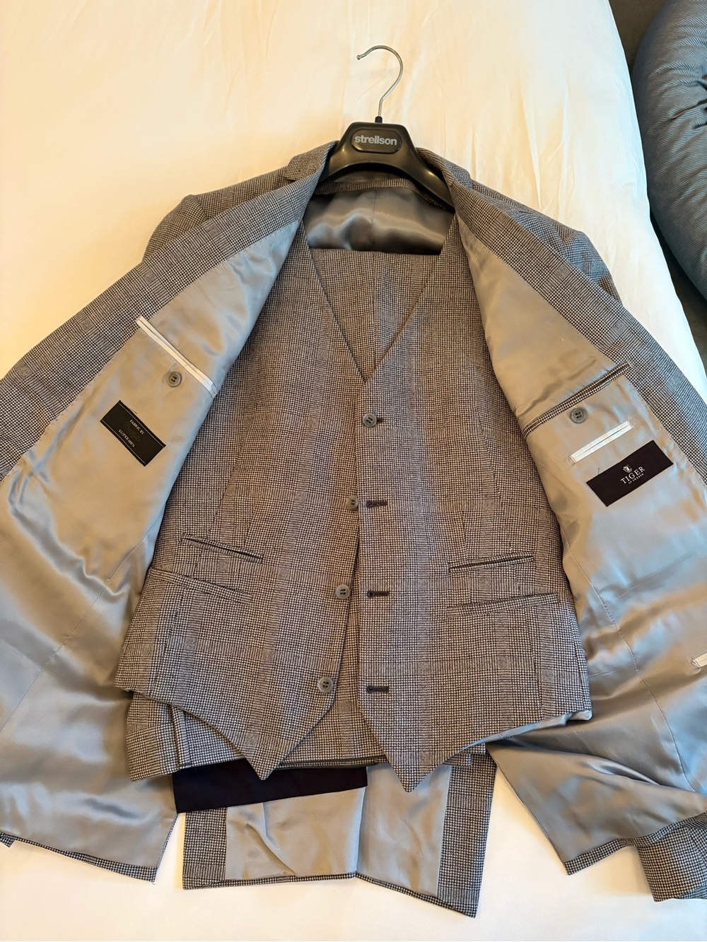 Tiger of Sweden Gray Glen Plaid Three-Piece Suit Vest